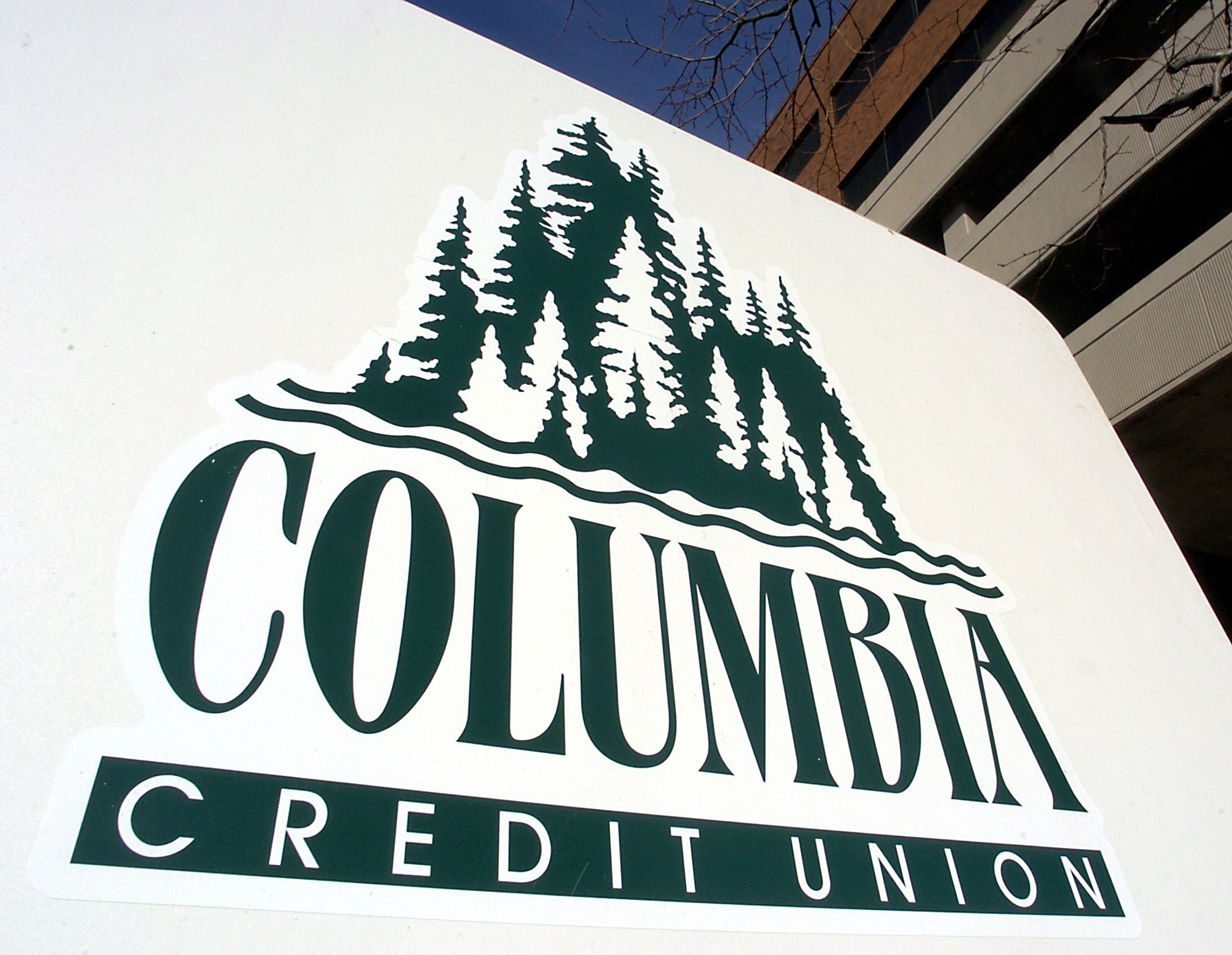 3/1/04 - Photo by Dave Olson - Columbia Credit Union sign at its downtown branch --- on Broadway between 7th and 8th Sts.