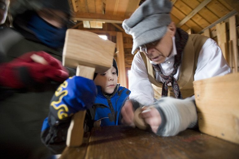 Christmas at Fort Vancouver fills visitors’ senses The Columbian