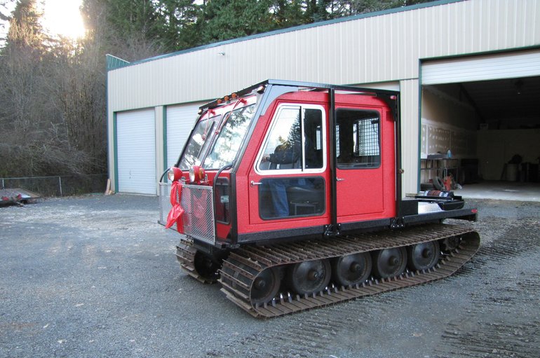 Erik Robinson/The Columbian
The Bonneville Power Administration last week donated this surplus snowcat to the volunteers of the Volcano Rescue Team.
