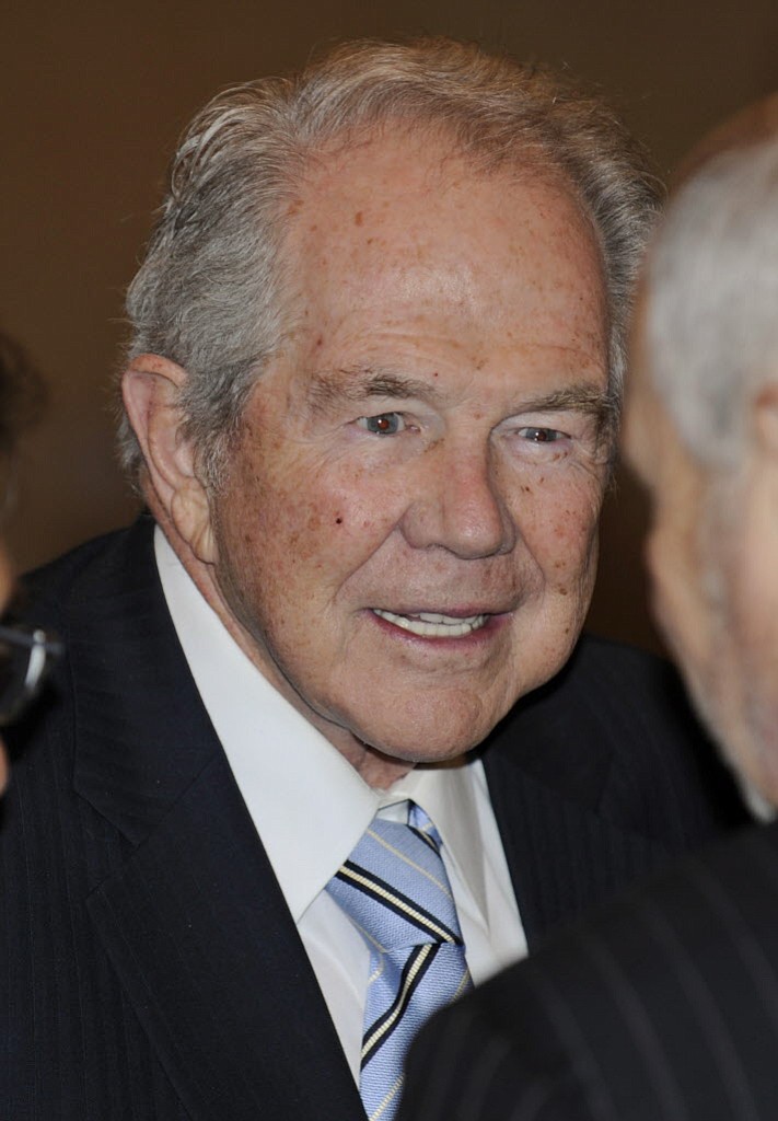 Associated Press files
TV evangelist Pat Robertson, from left, former Arkansas Gov. Mike Huckabee and former Pennsylvania Sen. Rick Santorum may have appealed to voters of the Christian right, but their presidential runs were not successful.