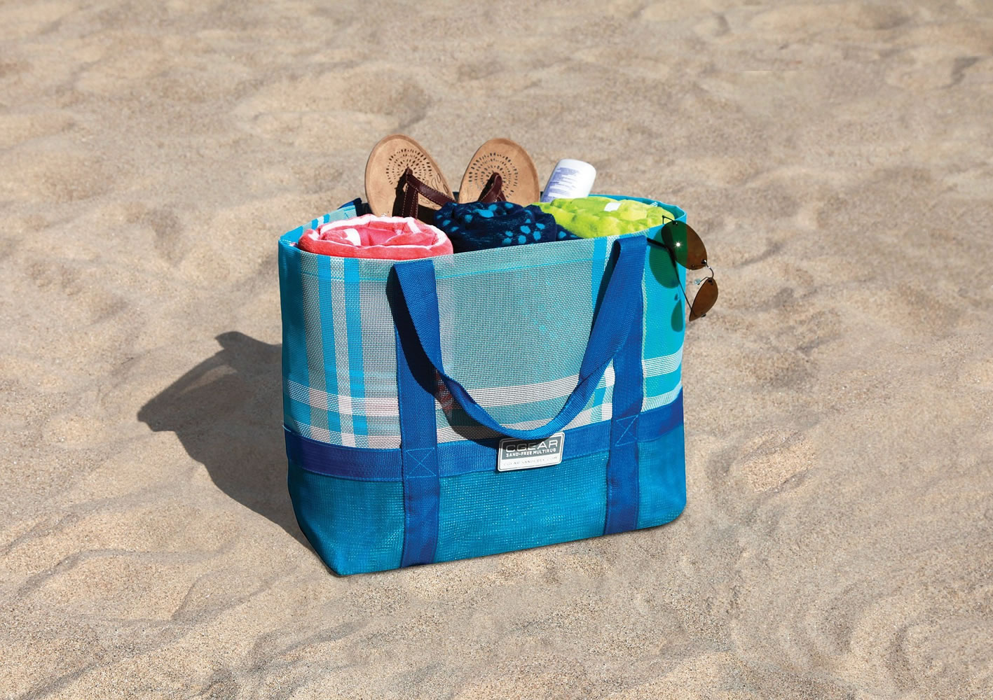 Add this Sandless Beach Tote bag to your pool or beach day.