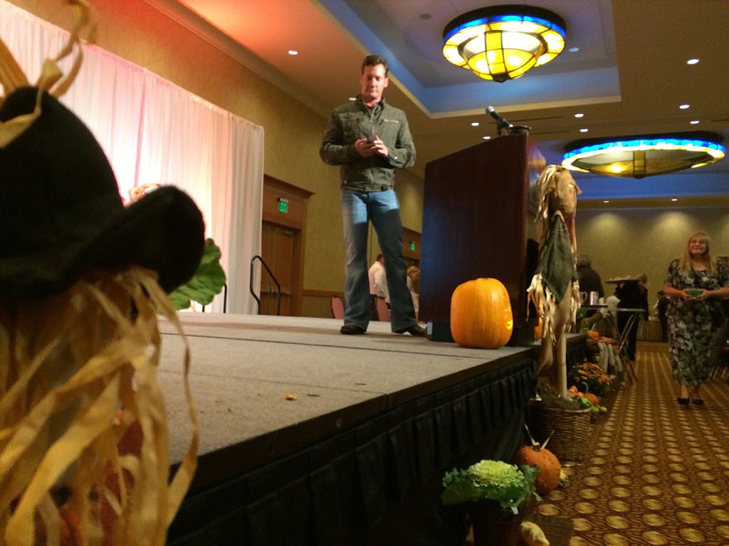 Vancouver Mayor Tim Leavitt presides at the Riverview Community Bank Soup's On!  fundraiser for Share on Saturday.