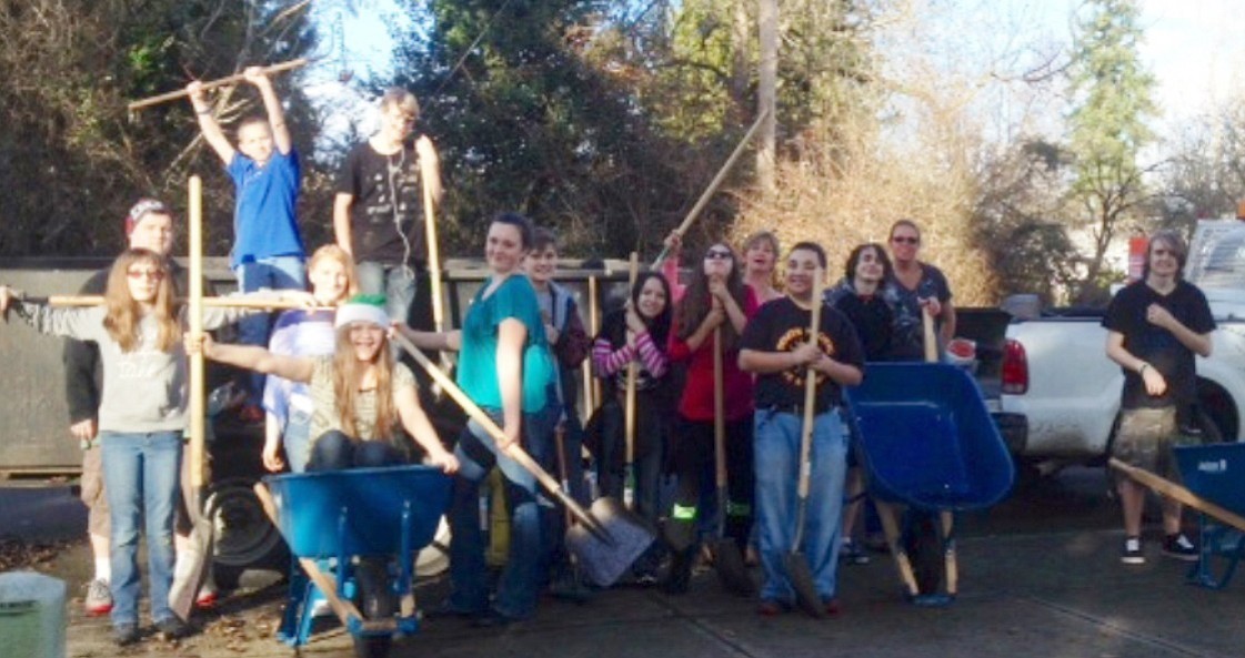 Battle Ground: A group of 15 students spent two hours after school recently volunteering in Kiwanis Park.