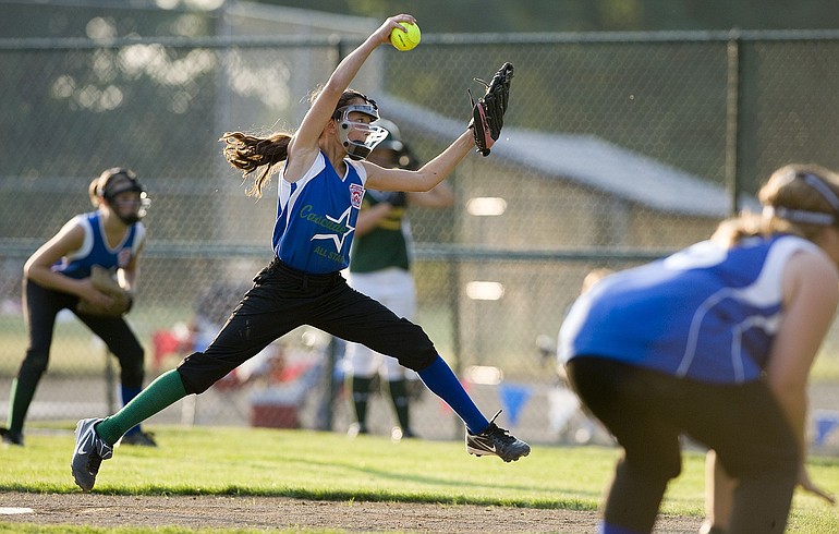 Cascade Little League's Chaseti Dinsmore pitches against Pendelton in the Little League Western Regional in Vancouver.