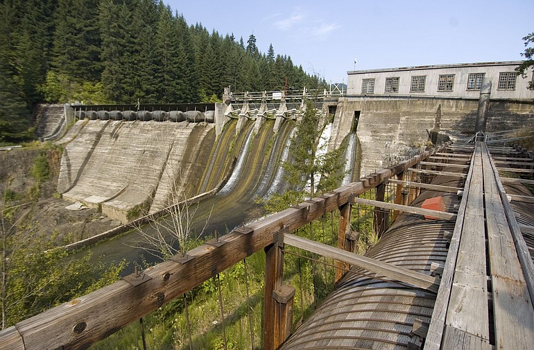 Condit Dam on the White Salmon River could be removed as early as next fall after a tentative agreement was reached between Skamania and Klickitat counties and PacifiCorp, which operates the 125-foot dam.