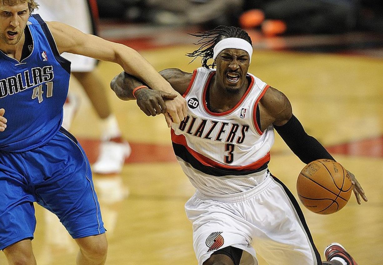 When the Blazers needed a 3-pointer late in the game, they turned to Gerald Wallace (3), not exactly a prime 3-point shooting threat.