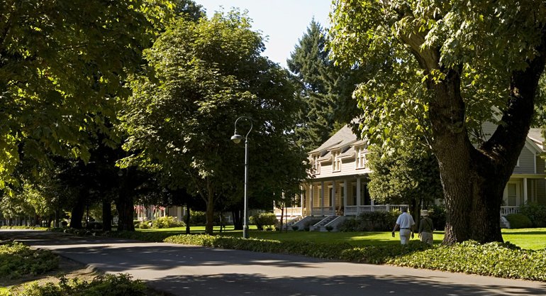 With the official state tourism office closed because of budget cuts, a new nonprofit agency, the Washington Tourism Alliance, will help promote Washington attractions, such as Vancouver's Officers Row, left.