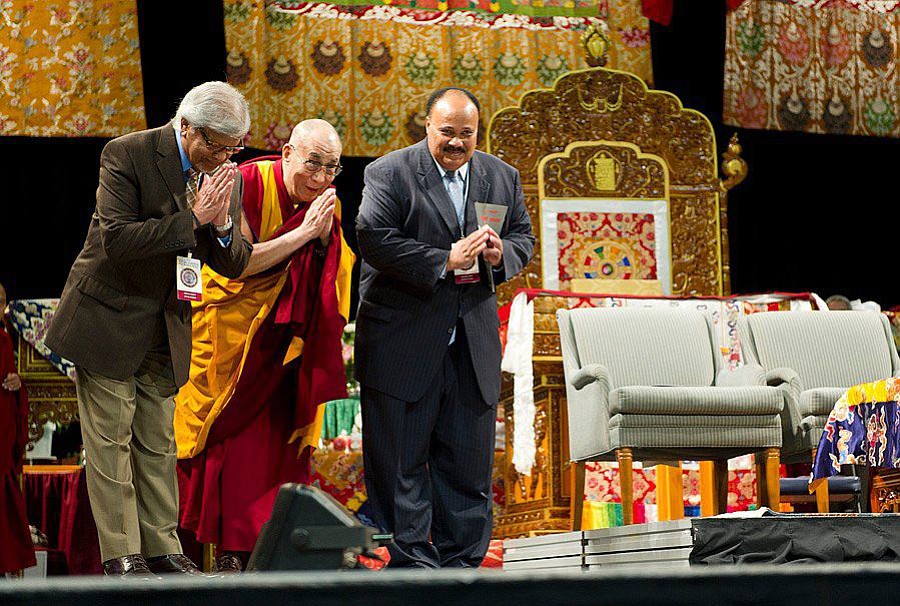 Arun Gandhi, from left, prays with the Dalai Lama and Martin Luther King III, son of the Rev. Dr.