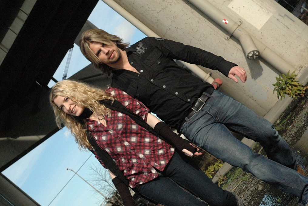 Country duo Cloverdayle will perform as part of the Six to Sunset Concert Series