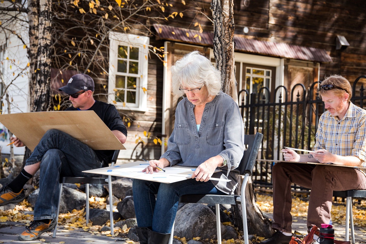Liam Doran/Breckenridge Creative Arts
Artist Ben Pond, from right, leads students Betsy Williamson and Chris Hosbach in an outdoor drawing workshop at the Breckenridge Arts District in Breckenridge, Colo.
