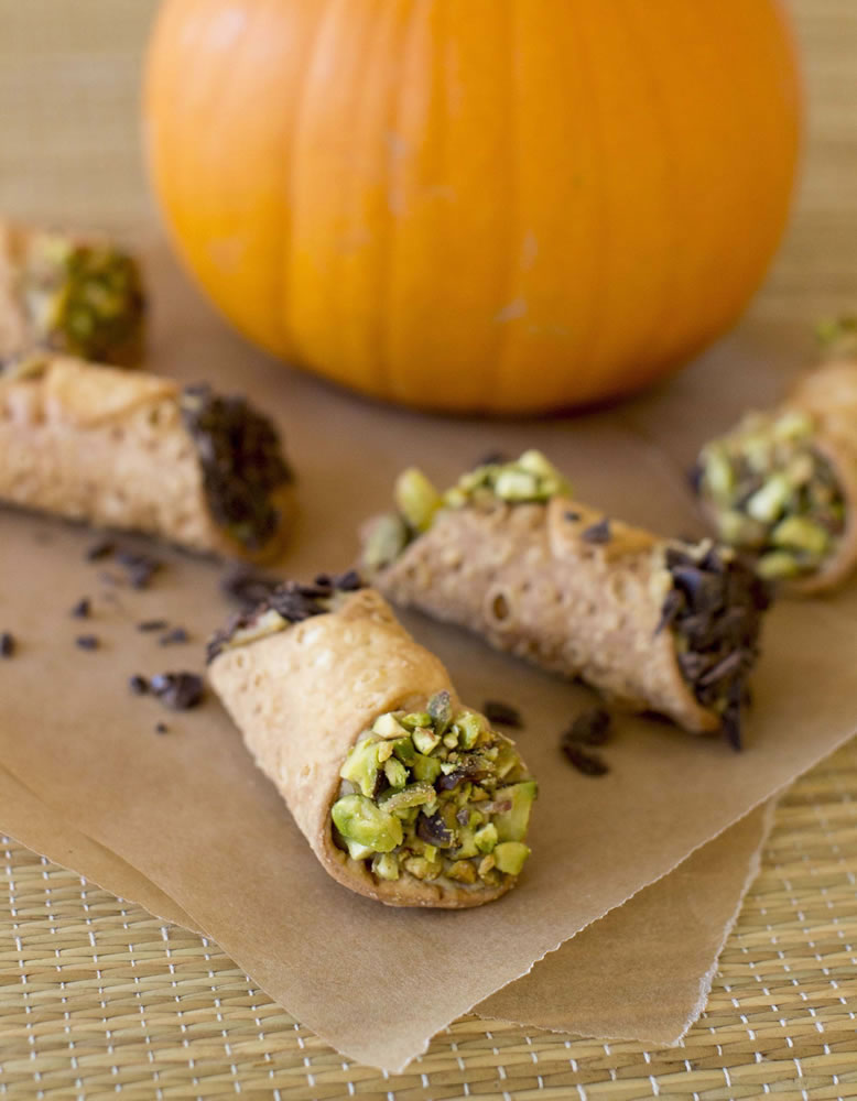 Instead of having to fuss with a pie crust, simply purchase prepared cannoli shells, which are easily filled with the pumpkin filling.
