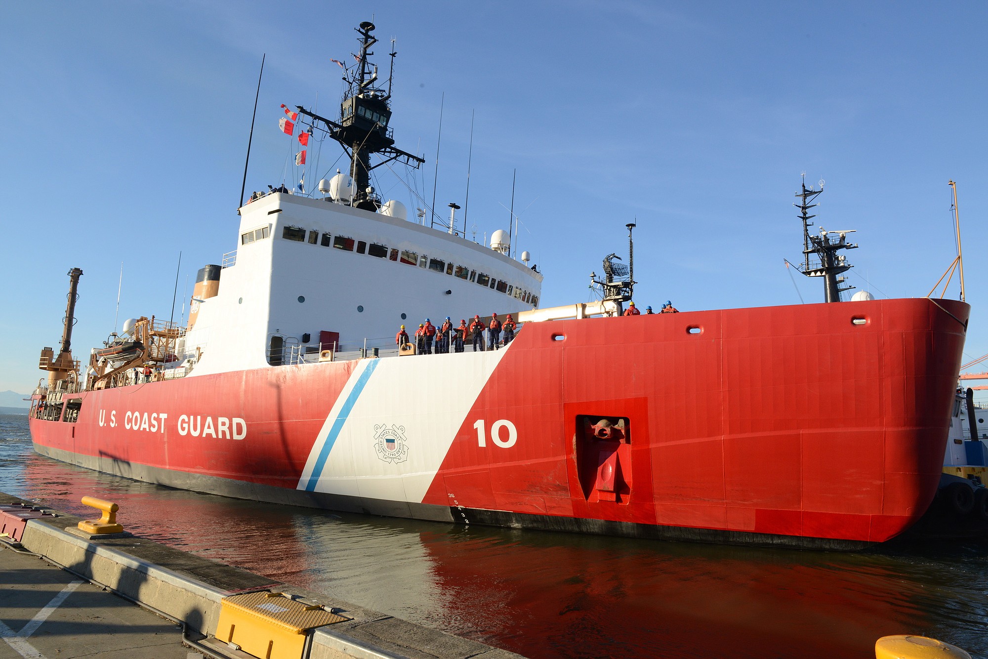 The Coast Guard Cutter Polar Star, a 399-foot polar class icebreaker, gets underway from its home port of Coast Guard Base Seattle for deployment to Antarctica. The crew of Polar Star will be supporting the U.S.