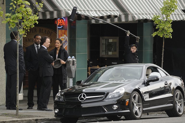 Timothy Hutton and other actors, as well as production crew members, shoot a scene for TNT's television program &quot;Leverage&quot; in downtown Vancouver Monday.