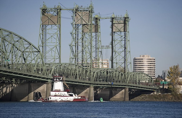 Three 17th District legislators plan to send a letter to Clark County commissioners asking them to hold an advisory vote on whether to build a new Interstate 5 bridge.