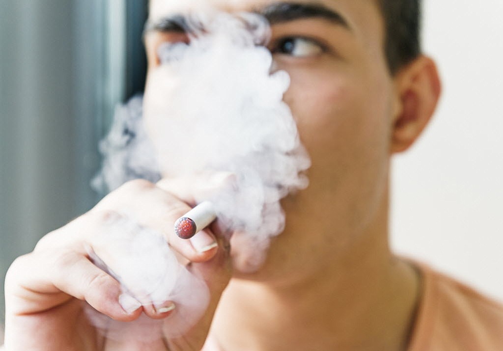 The Clark County Board of Health is supporting two statewide measures to limit electronic cigarette sales to and use by, minors and will next month consider an ordinance to further restrict the use of vapor devices locally.