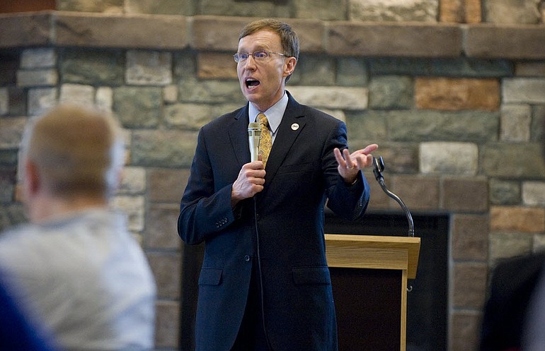 Washington State Attorney General Rob McKenna speaks Thursday at the Battle Ground Chamber of Commerce.