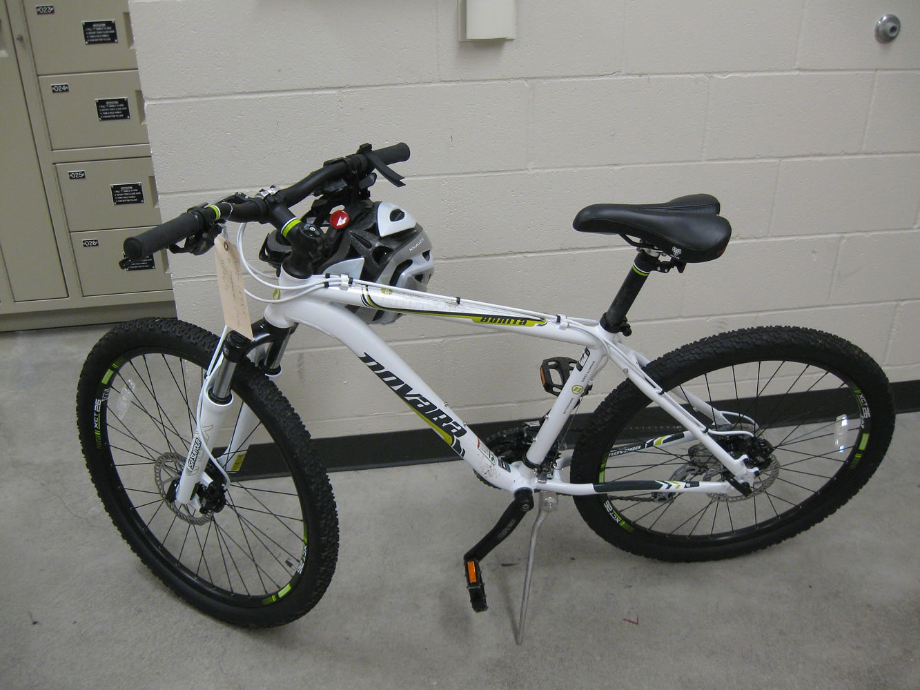 Vancouver police are looking for the owner of this Novara Bonita bicycle which was recovered Wednesday after the theft suspect fled from officers.