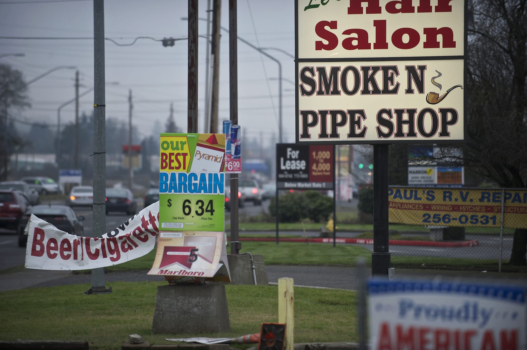 Smoke 'N' Pipe shop is one of several marijuana pipe and paraphernalia stores in Orchards.