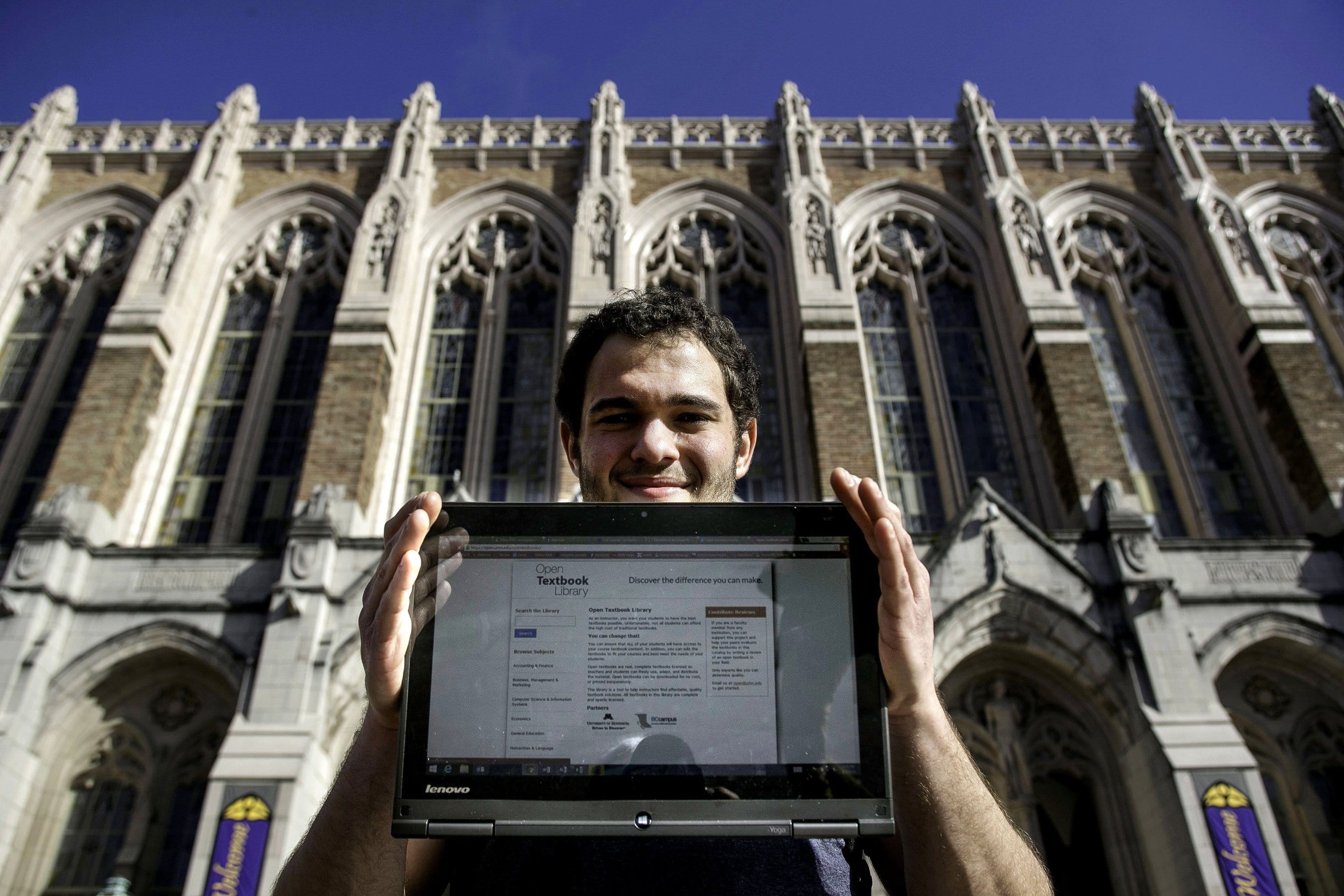 Charles Woldorff and other University of Washington students are urging professors to use open online textbooks, which cost little or nothing.