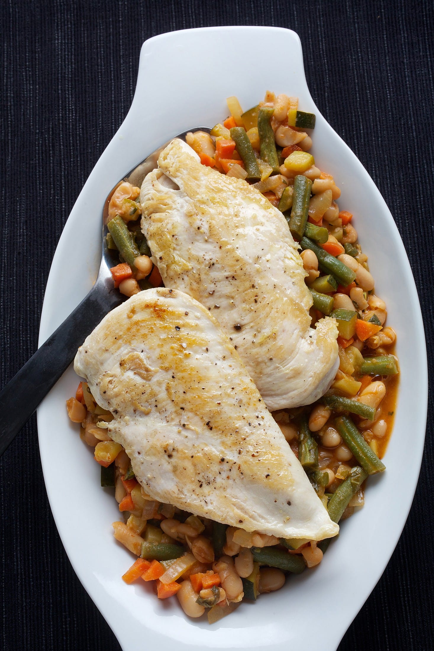 Chicken With Provencal White Bean and Vegetable Ragout