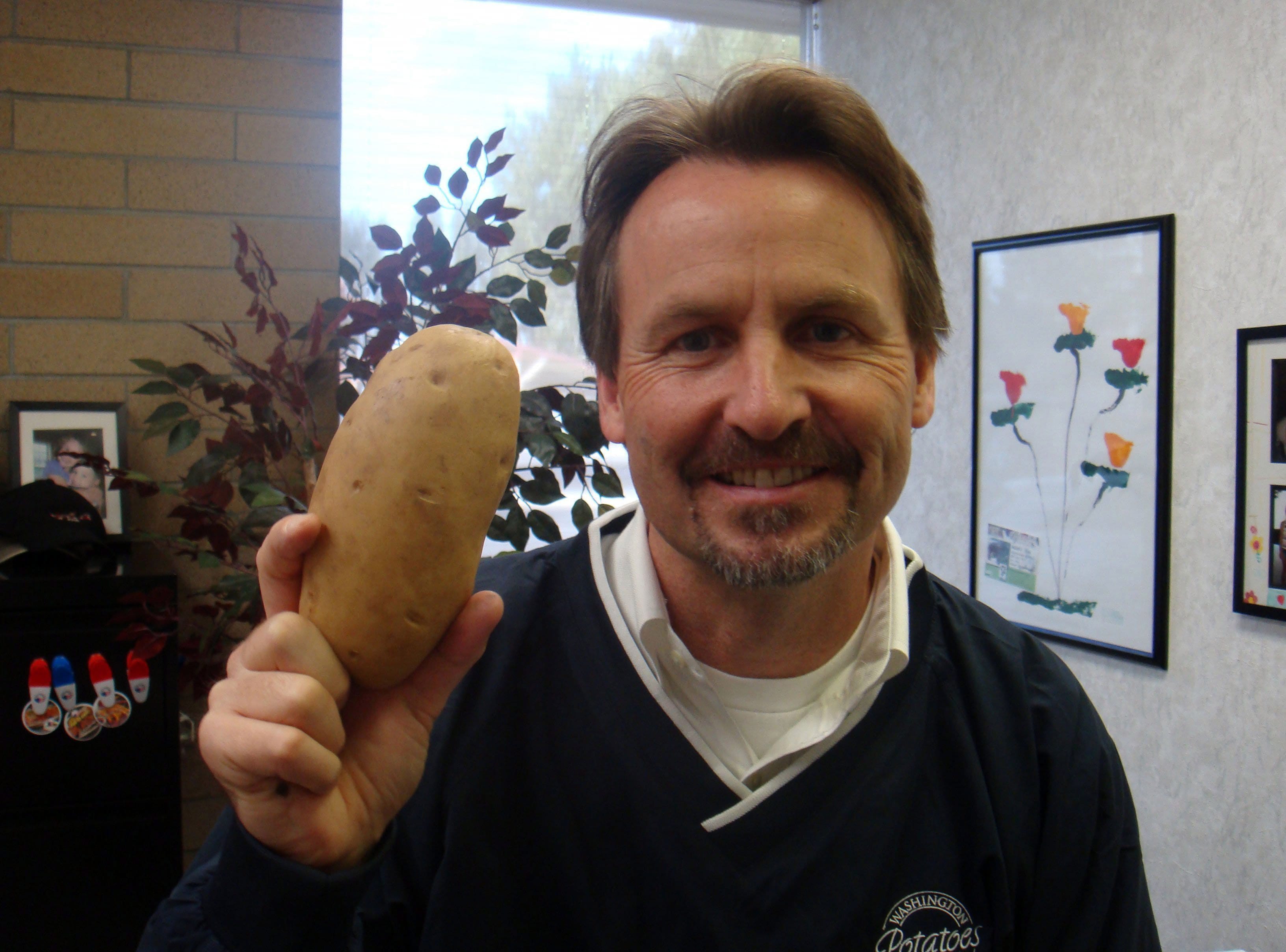 Tri-City Herald
Chris Voigt, executive director of the Washington State Potato Commission, once ate 20 potatoes a day for 60 straight days. He wants the federal government to make it easier for poor children to eat white potatoes.