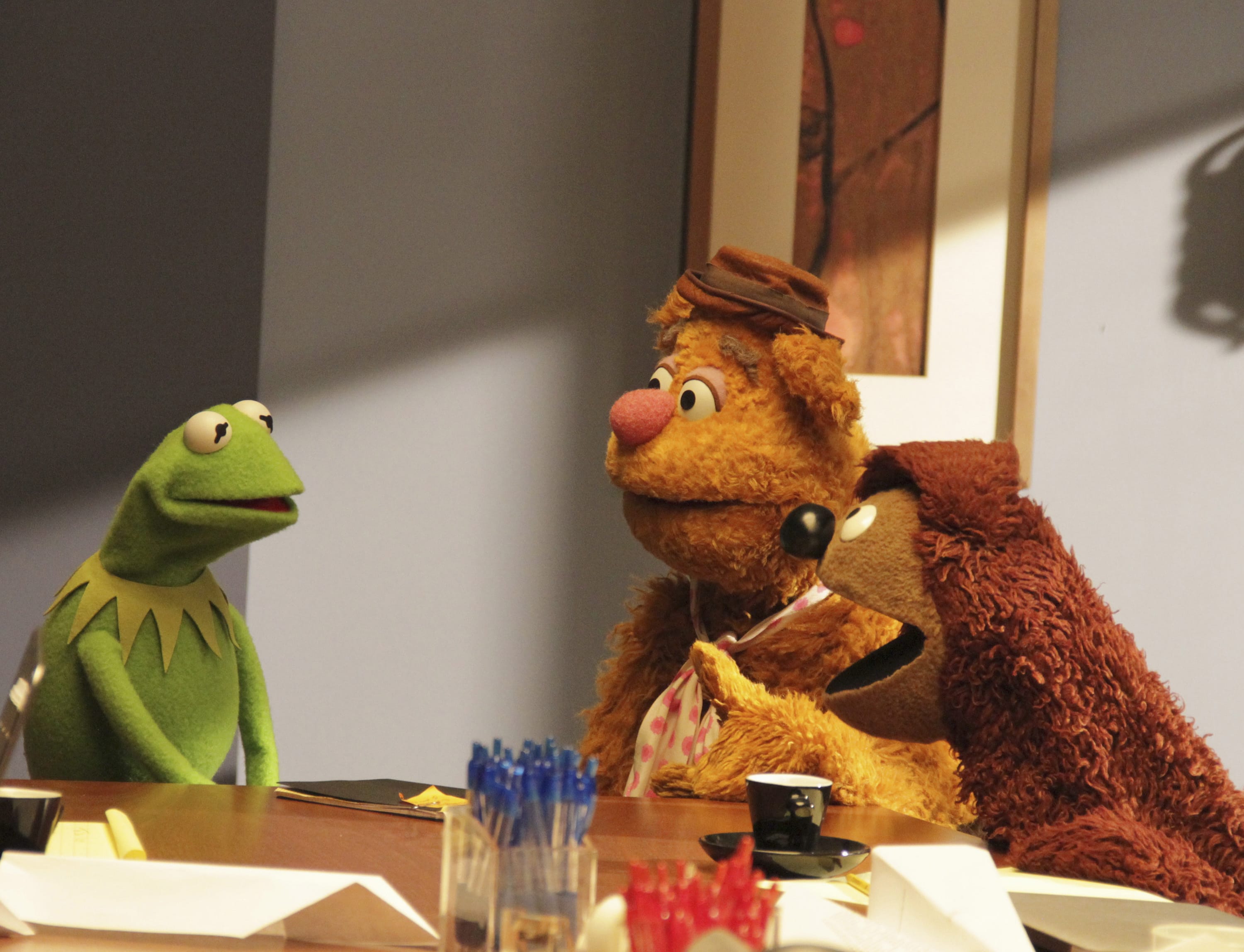 Kermit the Frog, Fozzie Bear and Rowlf in ABC's &quot;The Muppets.&quot; (Andrea McCallin/ABC/TNS)