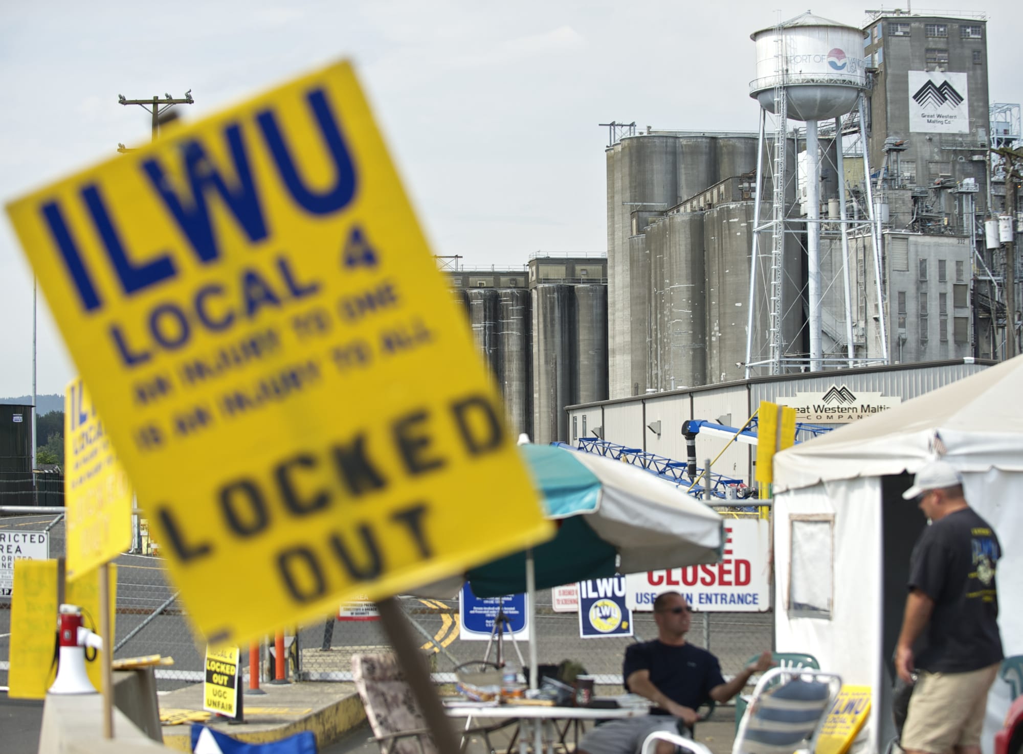 The Columbian files
United Grain Terminal operators and the International Longshore and Warehouse Union Local 4 reached an agreement in August on a new contract, ending a lockout that had began in February 2013.