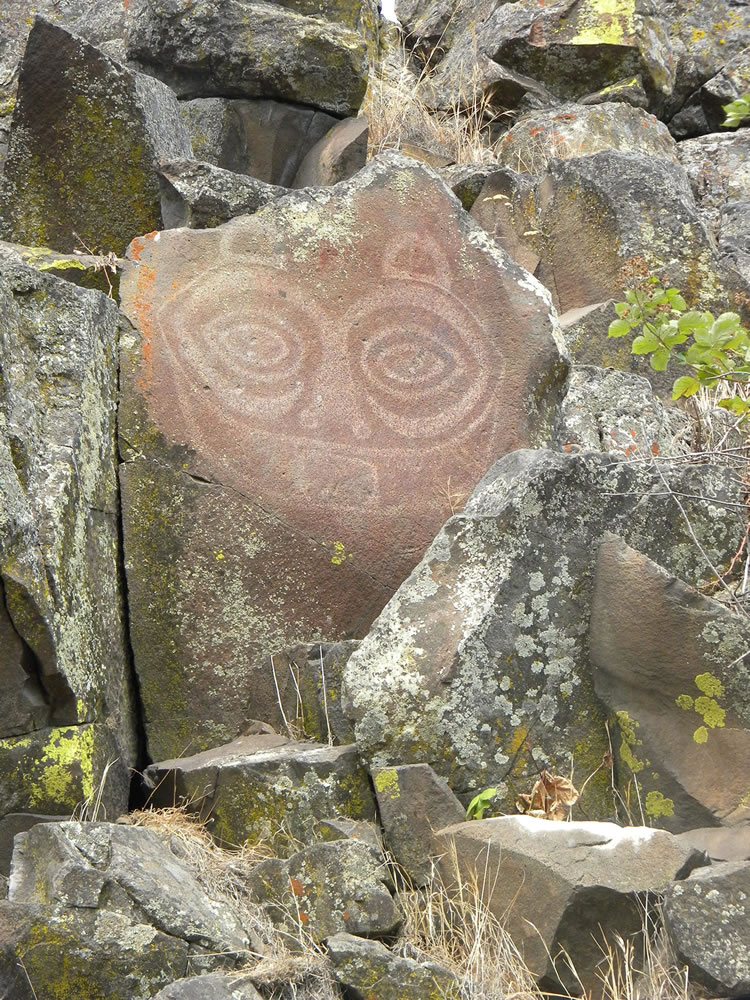 She Who Watches, or Tsagaglalal, is the most well known of the Native American pictographs and petroglyphs that can be viewed at the Horsethief Lake unit of Columbia Hills State Park about 100 miles east of Vancouver in the Columbia River Gorge.