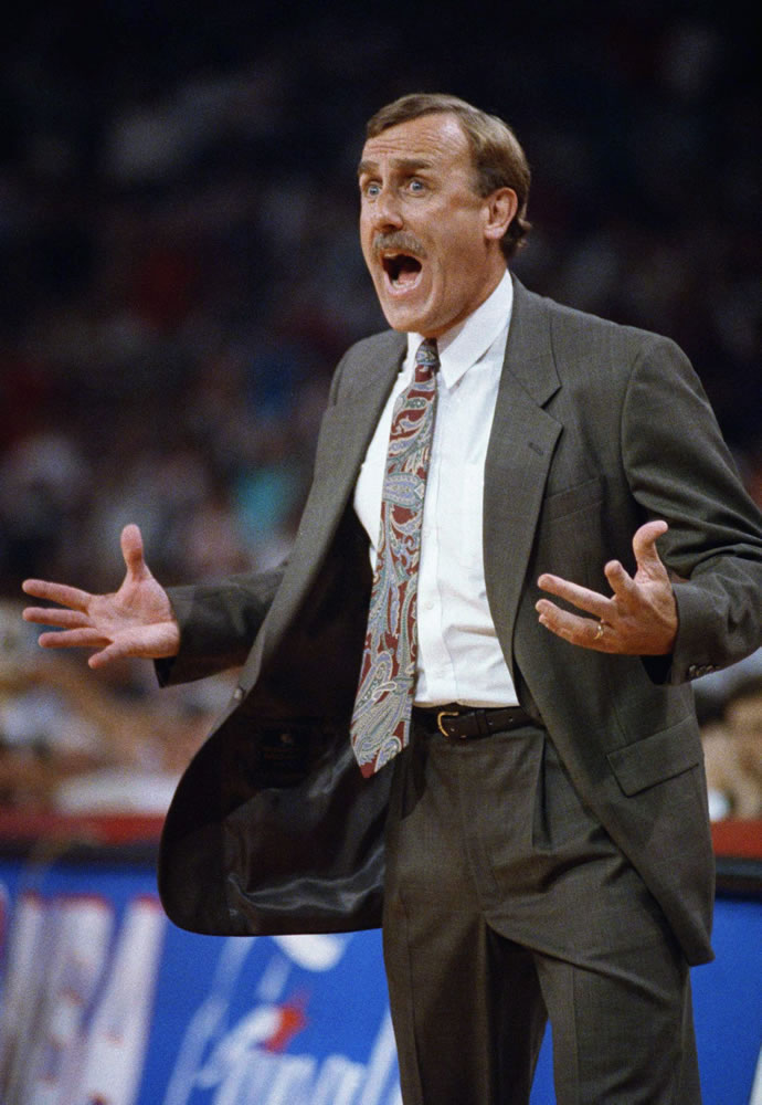 Rick Adelman coaching the Blazers during the 1992 NBA Finals against the Bulls.