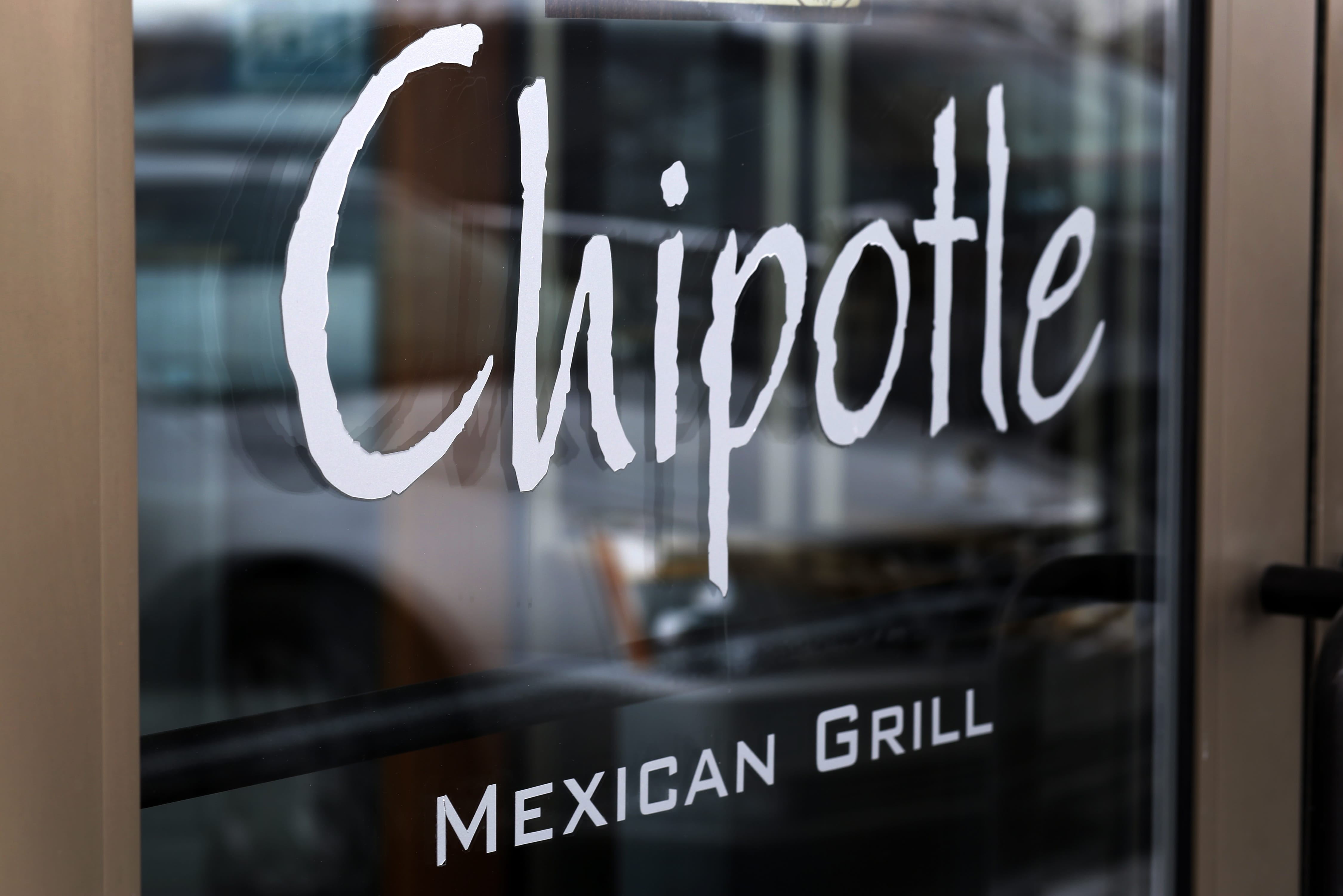 Chioptle Chief Financial Officer Jack Hartung says Chipotle will widen the price gap between steak and chicken on the menu.