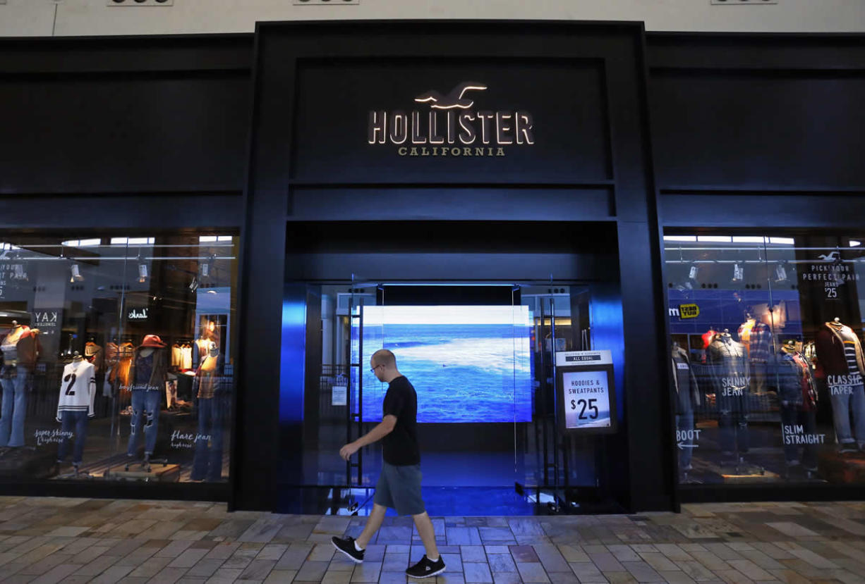 nearest hollister store to me