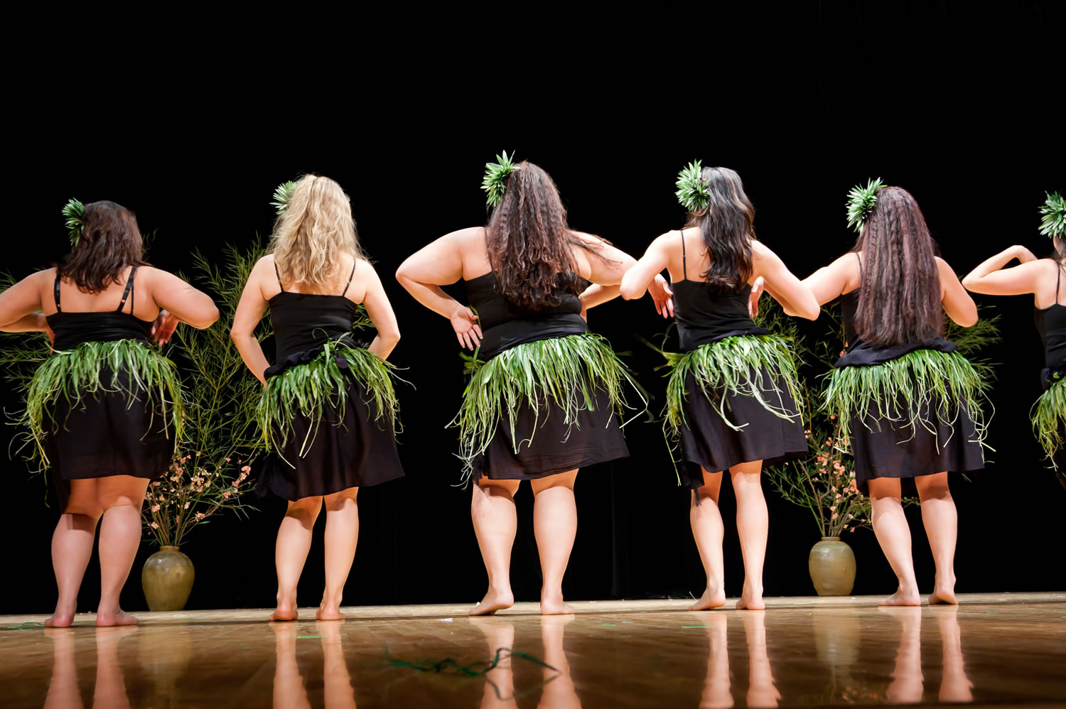 Ke Kukui Foundation dancers will perform at the May Day Arts and Crafts Festival at Thomas Jefferson Middle School.