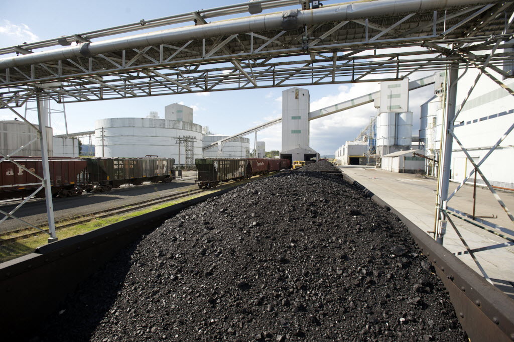 Oregon state regulators have rejected a proposal for a coal terminal on the Columbia River that would be a conduit for exporting millions of tons of American coal a year to Asia.
