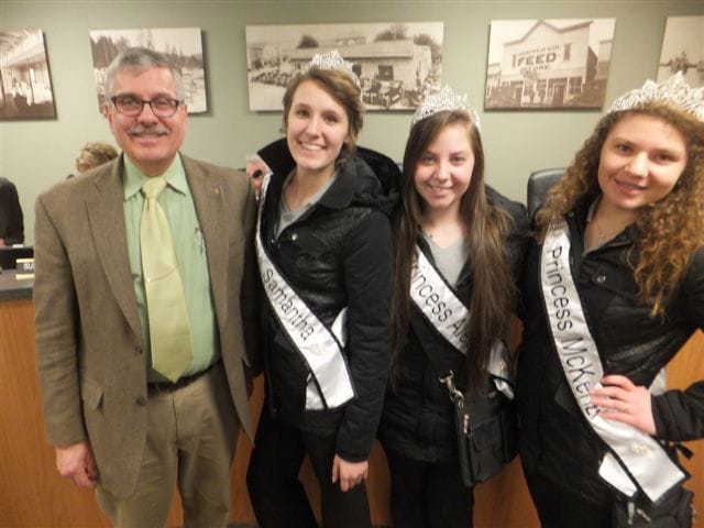 Woodland: Woodland Mayor Grover Laseke greets the Planters Days court, Samantha Ikerd, from left, Alesha Beuscher and McKenzie Collins, during their recent visit to a city council meeting.