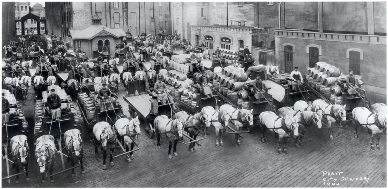 Pabst Mansion museum
Beer wagons and horse teams line up to carry one day's delivery of beer for Milwaukee establishments in 1900.