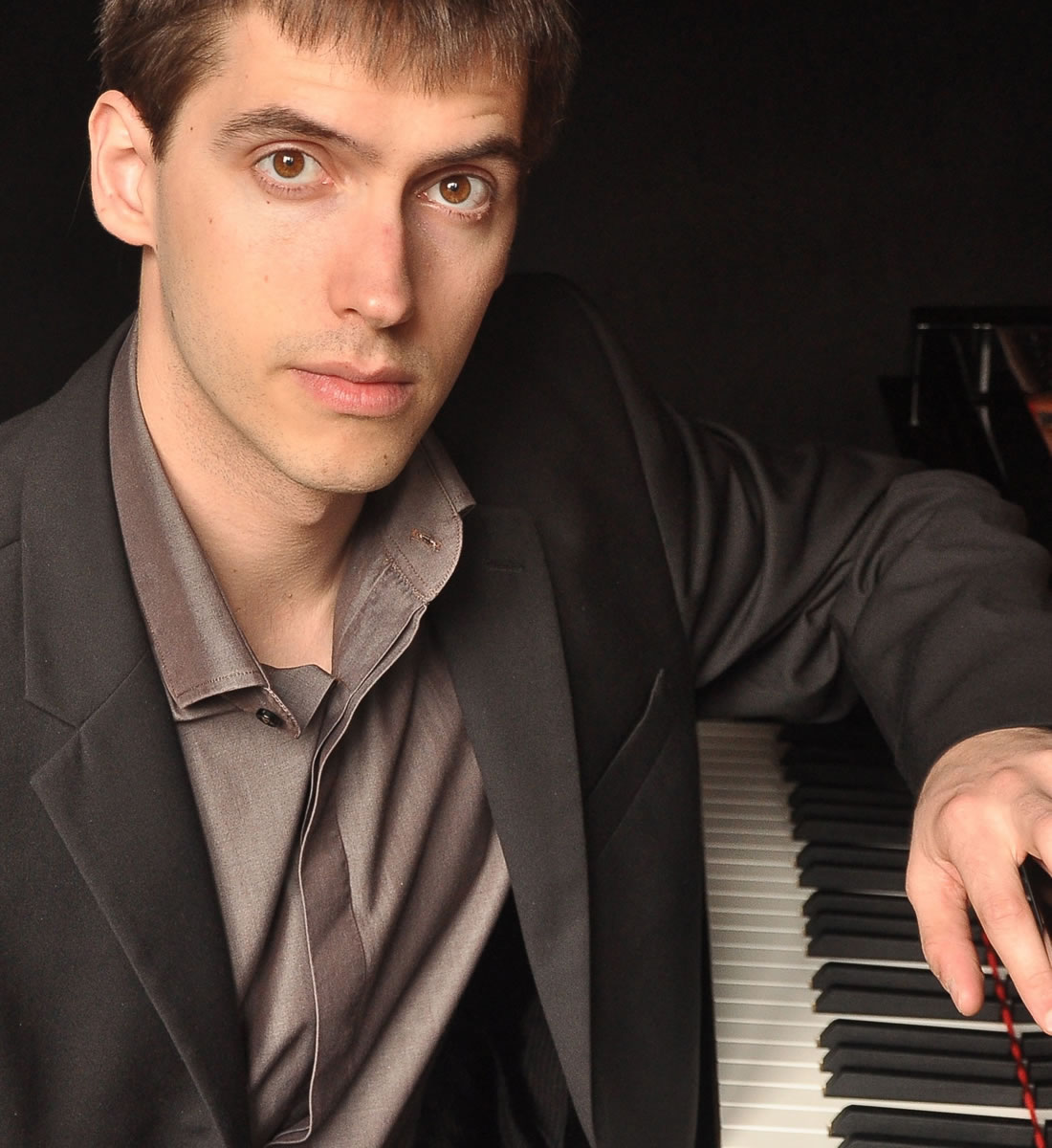 Pianist Isaac Friedhoff