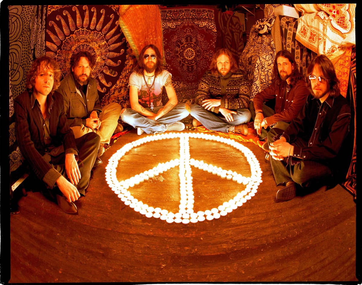 The Black Crowes will perform Dec.