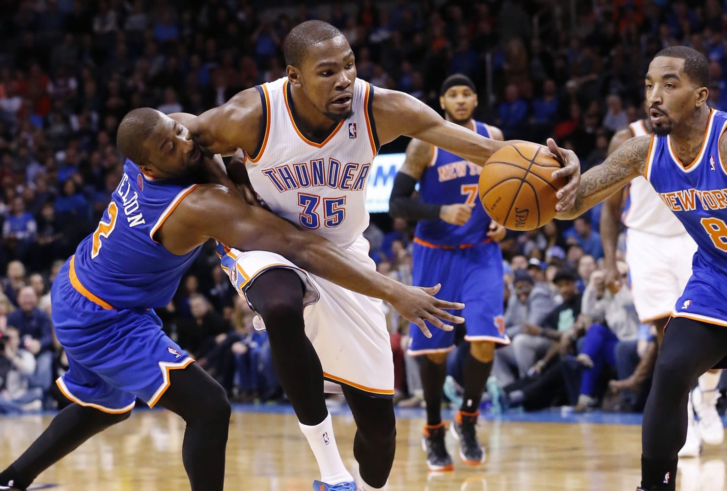 Oklahoma City Thunder forward Kevin Durant (35) is having an MVP-calibur season.