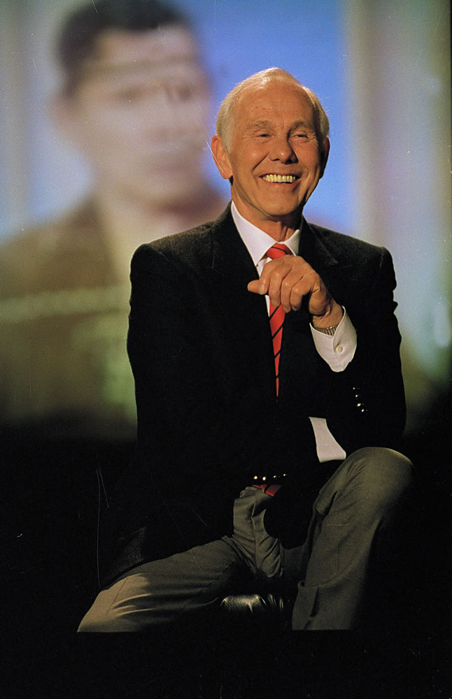 Talk show host Johnny Carson will be back on TV when Antenna TV begins airing reruns of the &quot;Tonight Show&quot; this month. (Douglas C.
