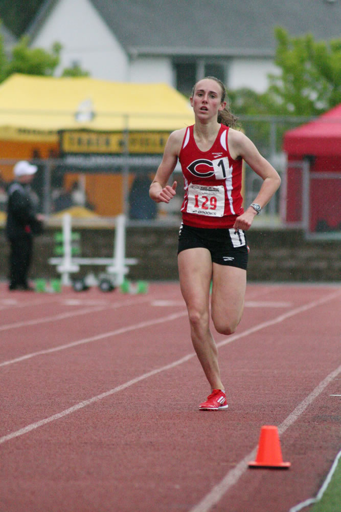 Alexa Efraimson, a 16-year-old from Camas, became the first Papermaker to be selected as the Gatorade Washington Girls Track and Field Athlete of the Year.