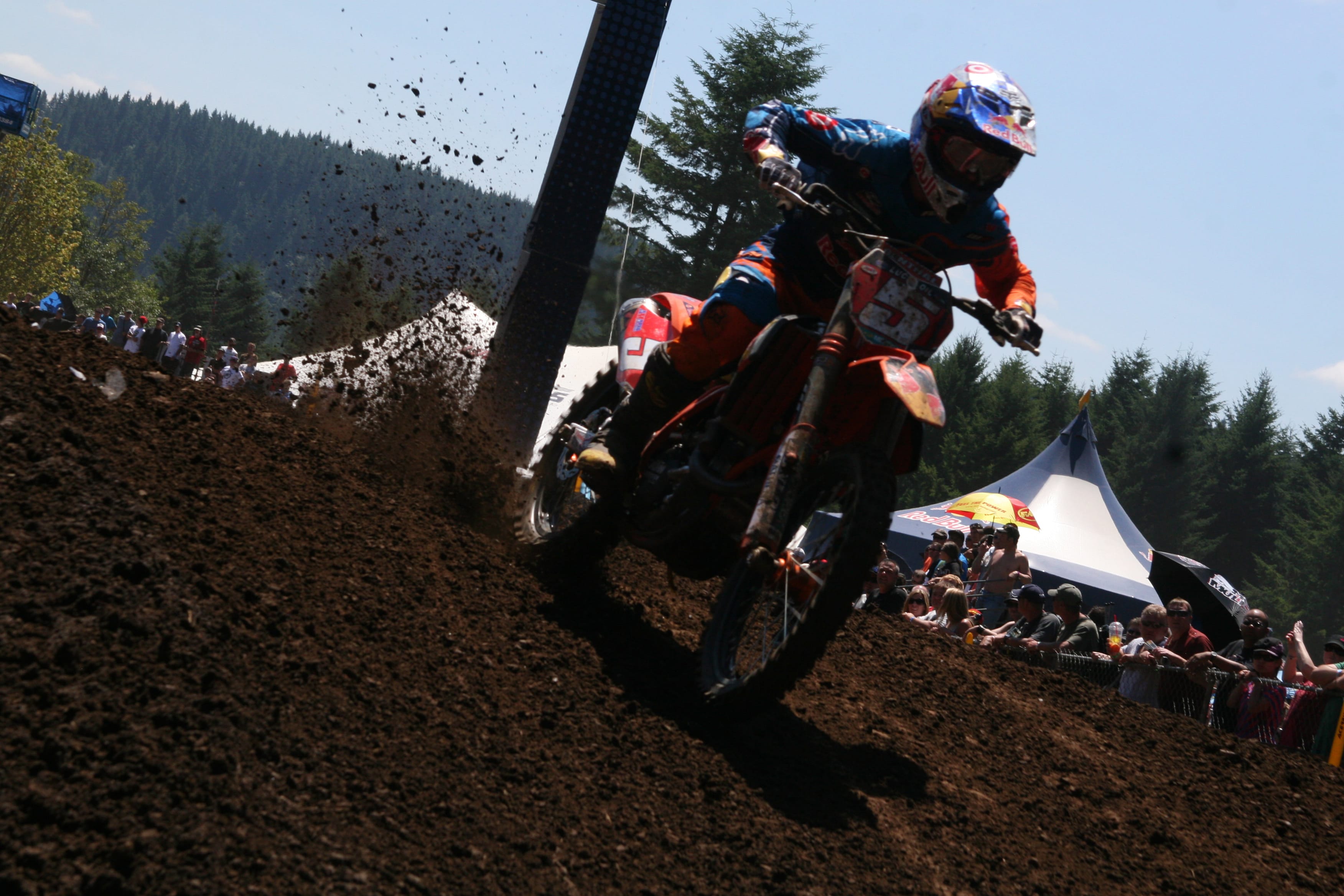 The 2012 AMA Washougal National featured a ton of action on the dirt and in the air Saturday, at Washougal Motocross Park.