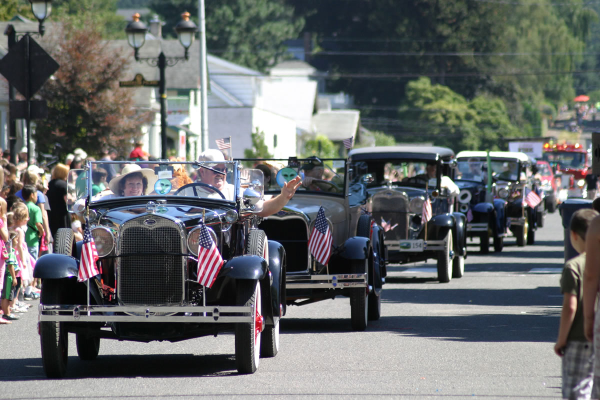 A string of classic cars from the Flying Eagle As Model A Ford Car Club delighted the crowd at the Grand Parade.