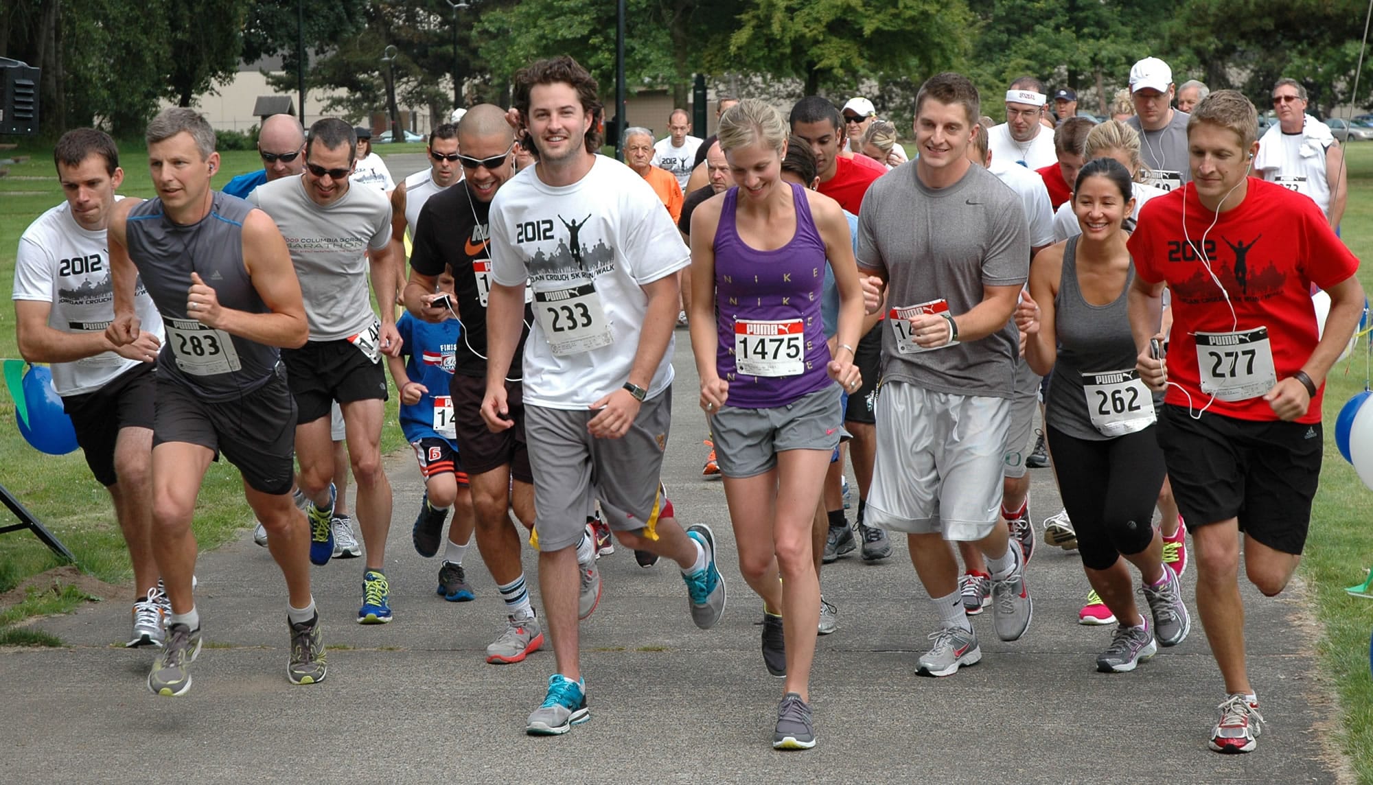 Columbia Way: Runners get started, in memory of Jordan Crouch.