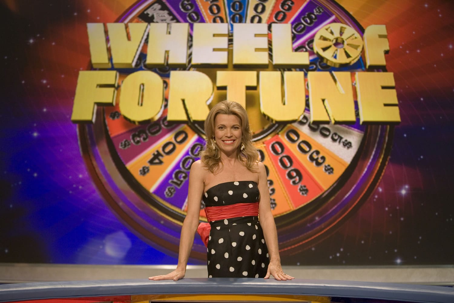 Vanna White, South Carolina native and co-host of &quot;Wheel of Fortune,&quot; poses on the set Friday, Jan. 12, 2007, in North Charleston, S.C. South Carolina's most famous letter-turner returned home Friday as White and co-host Pat Sajak spun the &quot;Wheel of Fortune&quot; in her native state.