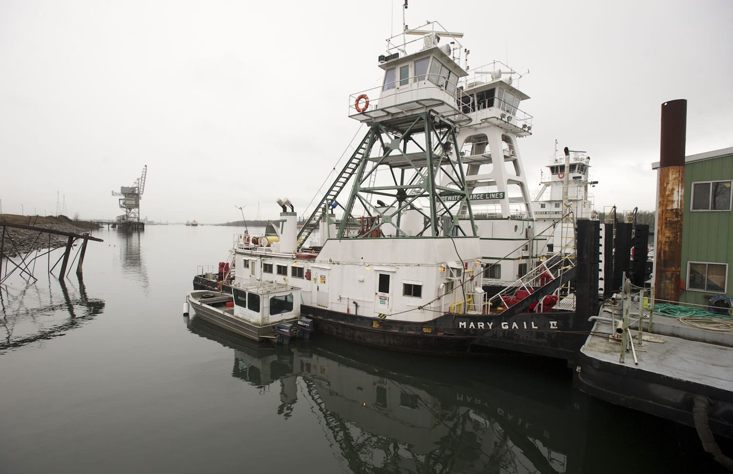 Tidewater Barge Lines Inc., on the Columbia River filed a complaint against the ILWU with National Labor Relations Board.