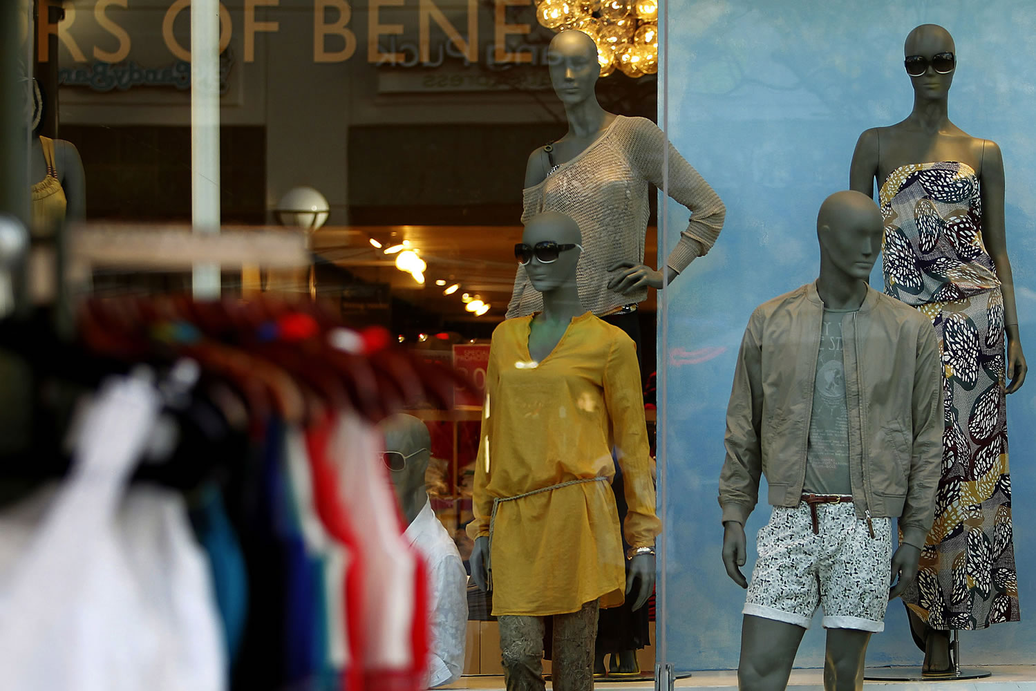 Benetton is among retailers introducing the EyeSee mannequin to glean data on customers, much as online merchants are able to do.