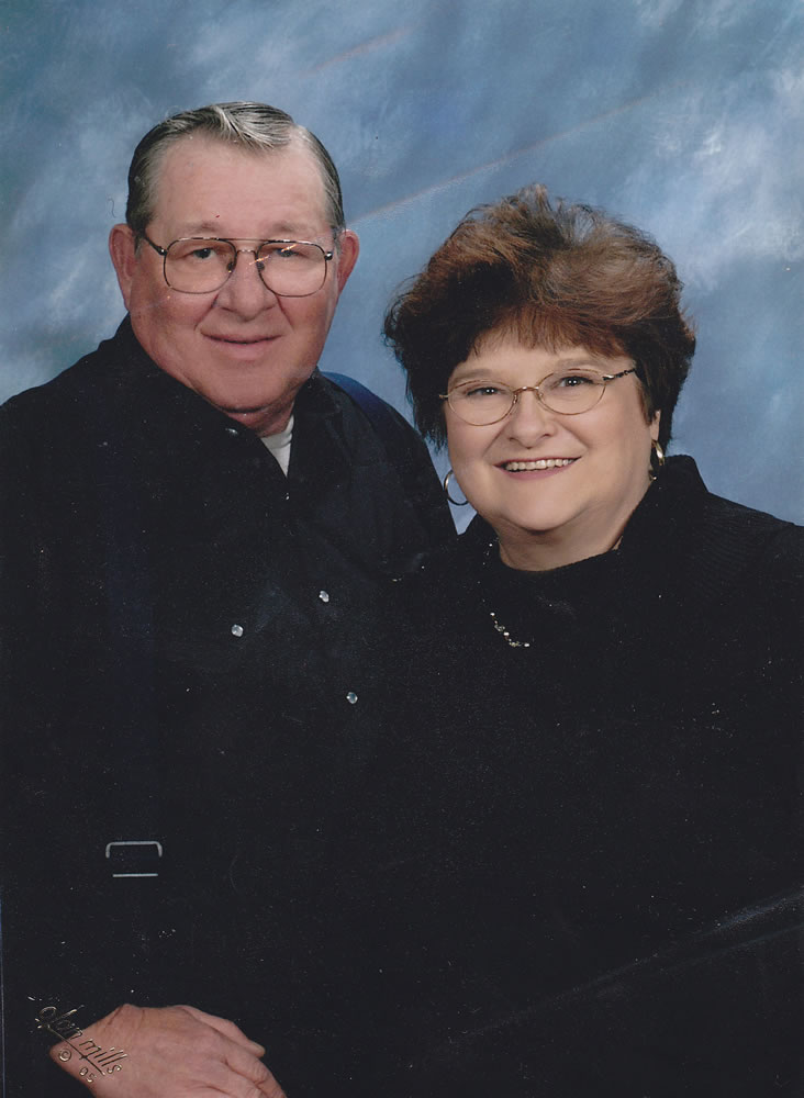 Lyle and Carol Seekins were married Dec.