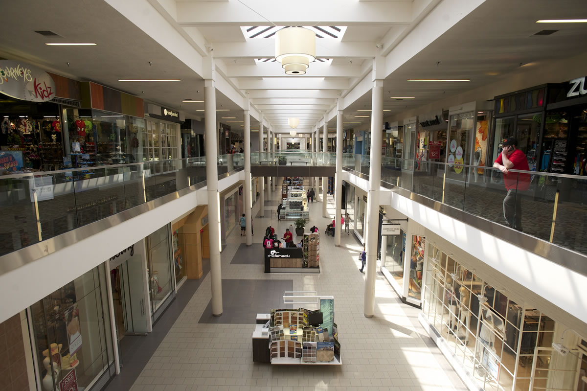 Vancouver Mall has 125 stores.