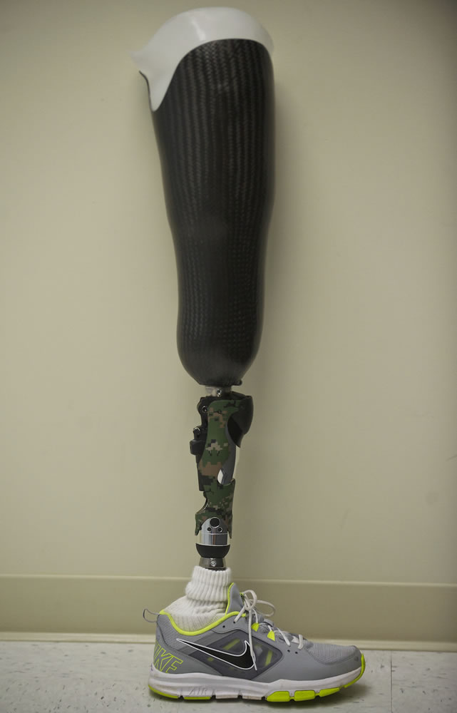 The leg, made of titanium and carbon fiber, contains a micro-processing chip that gives him enough maneuverability to kneel.