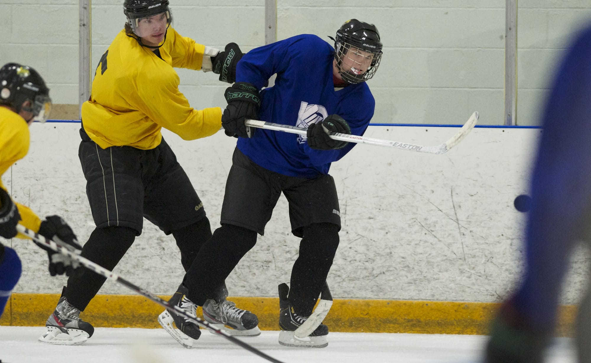 Fort Vancouver Vipers hockey team seeks firm footing